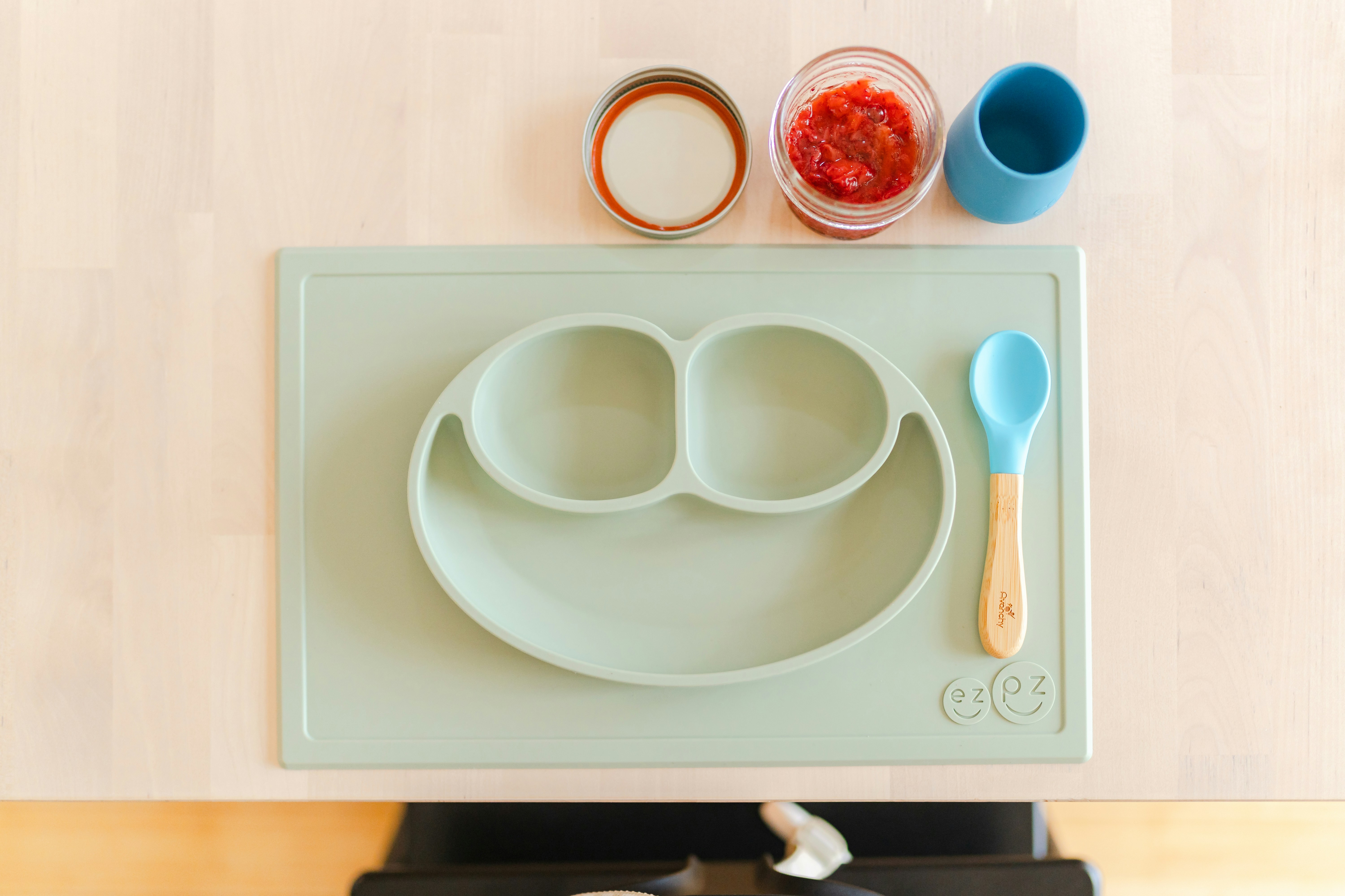 Baby's First Solid Foods: A Complete Guide to Starting Solids